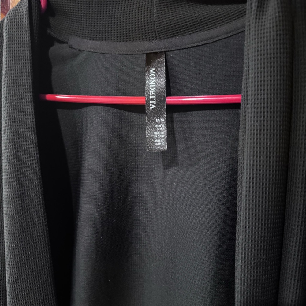 Mondetta Elegant Black Knitwear